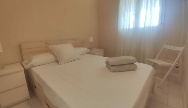 Lovely Apartment in Jaca with Pool Access