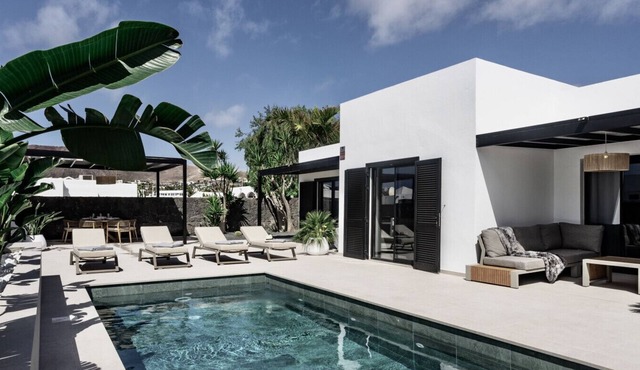Luxurious Villa Acebo 4 bed, 4 bath, Private pool