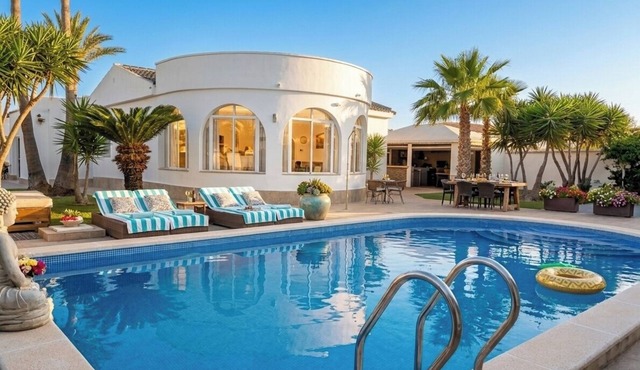 Luxury 5-bedroom villa with pool in adorable El Chaparral perfect for families