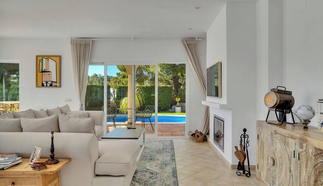 Luxury vacation villa with pool. Just 5 minutes from beach, golf and village!