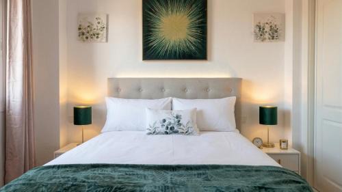 Madrid Suite, Airport, IFEMA, Pool