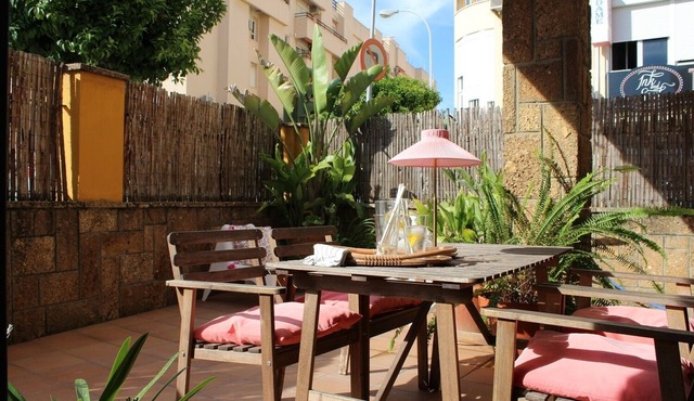 Magnificent house, CENTER of Sanlucar and a step away from the BEACH, A/C, WIFI and PARKING