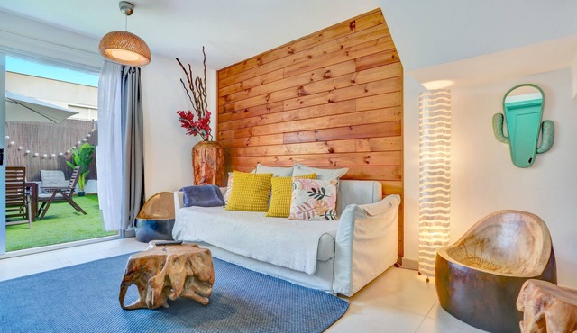 Modern Apartment 'Native Coconut House' with Private Terrace and Wi-Fi