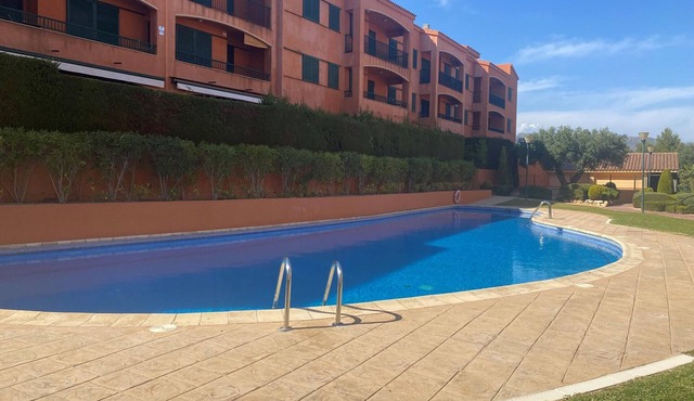 Modern Seaside Apartment in L'Ametlla de Mar