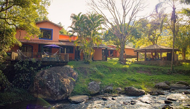 Morada das Pedras - country house at the foot of the Mantiqueira mountain range.