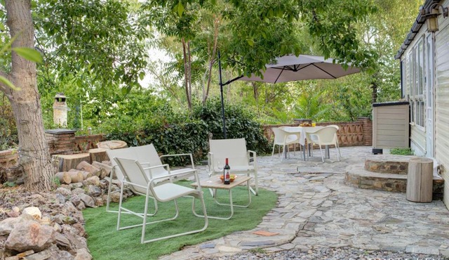 Mountain & Pool Retreat - Camping Pitres