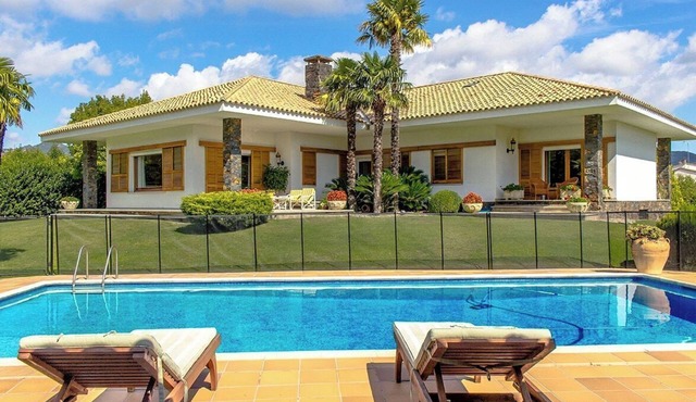 Mountain view villa with private pool near Costa Brava
