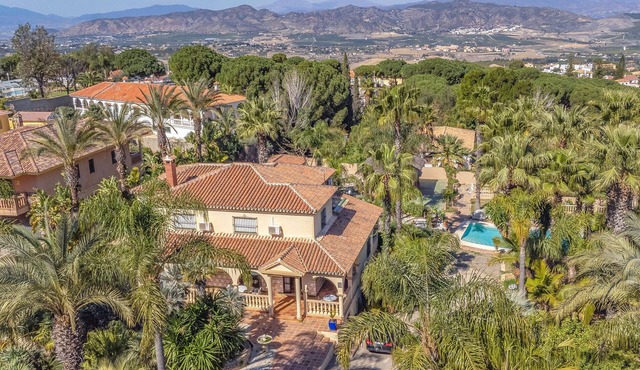 Nice home in Alhaurin de la Torre