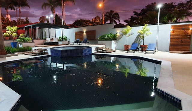 Nova e Linda Casa de Campo. Excelente Localização. Muita Segurança e Comodidade