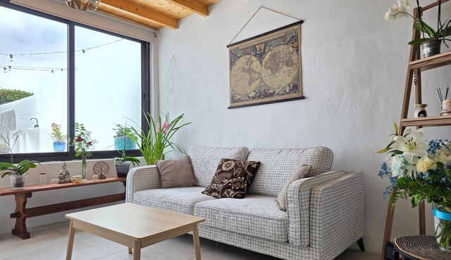 Pirita Room – Stylish Private Room in Peaceful Nazaret, Lanzarote