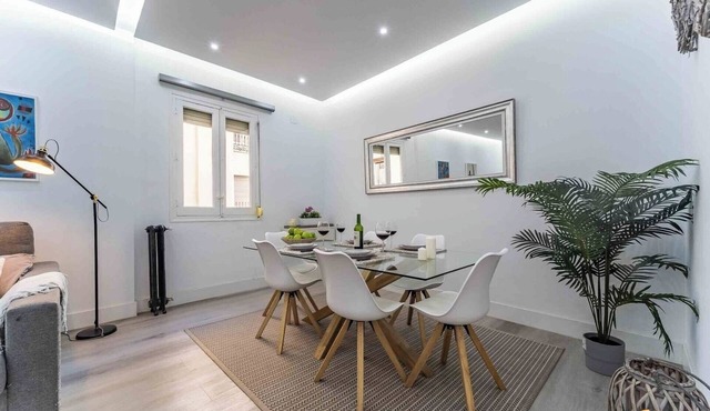 Premium Apartment Heart of the City by TuriVida
