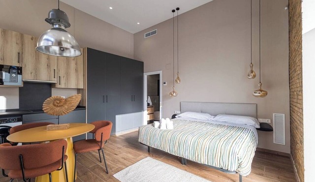 Premium Suite by the Turia River 1