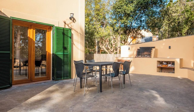 Private Villa: Pool, BBQ, and Parking - Palma