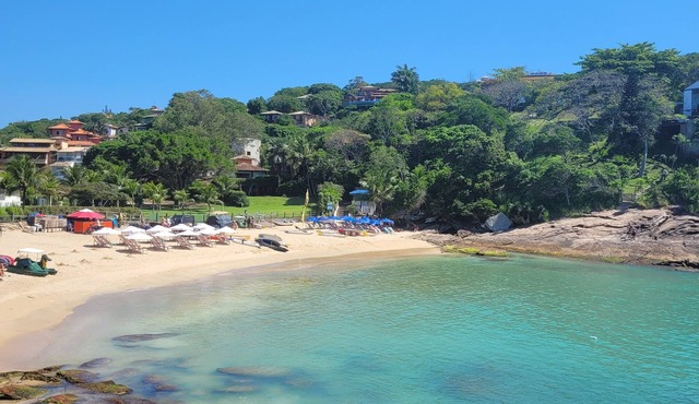 Property located 30 meters from Ferradurinha beach in Armação dos Búzios