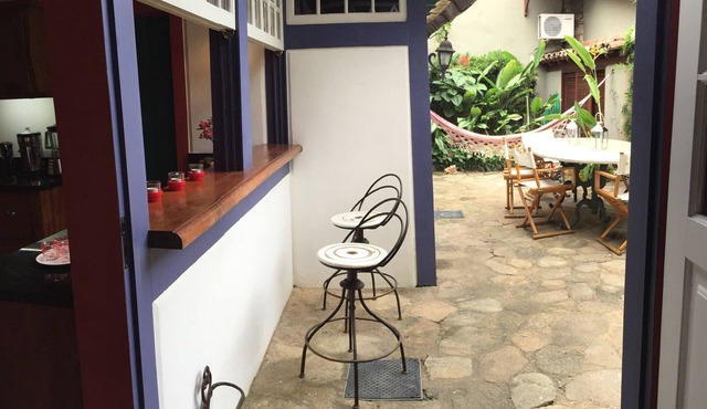 Refinement in Historical Center 3 Suites