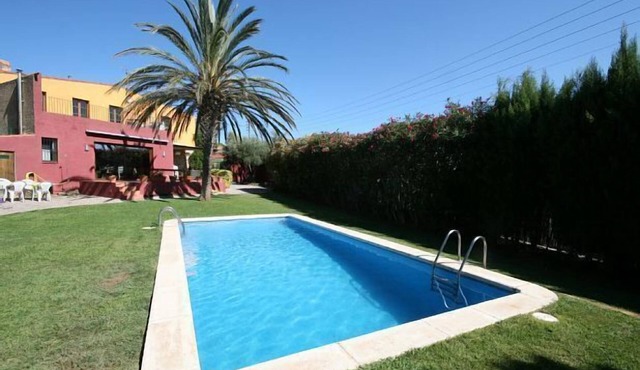 Rural house (full rental) Cal Sisco for 11 people