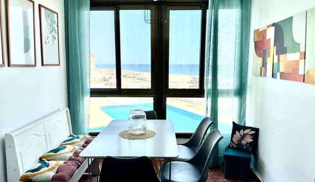 Sea View Apartment with Pool in Almería for up to 4 Guests