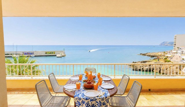 Seafront Cala Ratjada Apartment
