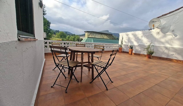Serene 3-bedroom country house in charming Ventorrillo awaits you. With terrace.