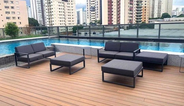 Studios with outdoor pool in the lounge. in São Paulo