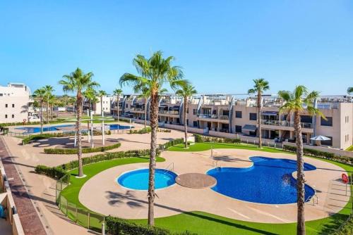 Sunny apartment 5 minutes to Mil Palmeras Beach