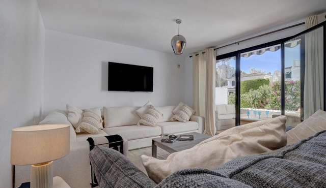 Three Bedroom Townhouse 100 meters from the Beach!
