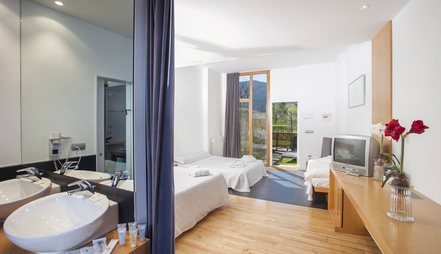 Tierra De Biescas Hotel