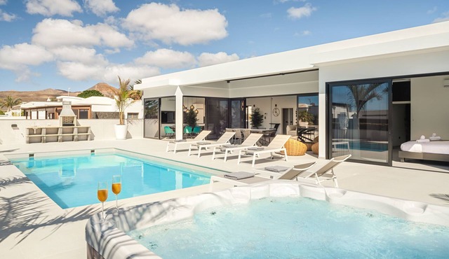 TORO 1 by Buenavilla | 3 bedroom villa where elegance meets relaxation