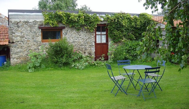 Tourist furnished 5 minutes from the sea, small price! in Saint-Malo-De-La-Lande