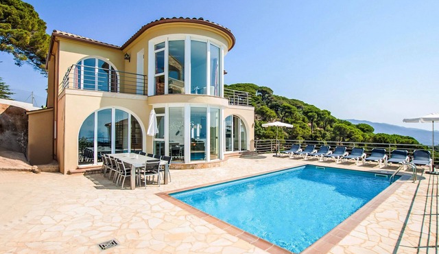 Vacation home Gaudí by Interhome