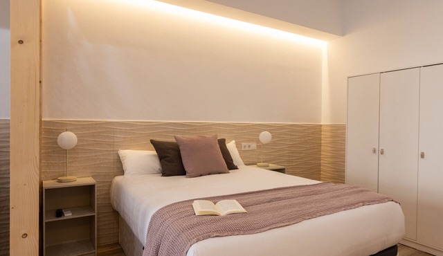 Valencia Urban Suite VI | 4 Guests | A/C & Wi-Fi | Near the City Center