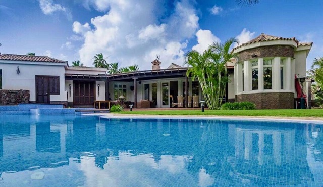 Villa Golden Greens