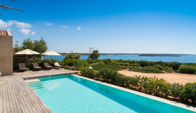 Villa Cabrera – Luxury Villa Facing the Mediterranean Sea