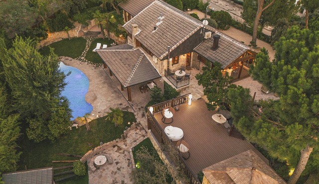 Villa Oasis Madrid - Luxurious villa with spa, cinema and swimming pool