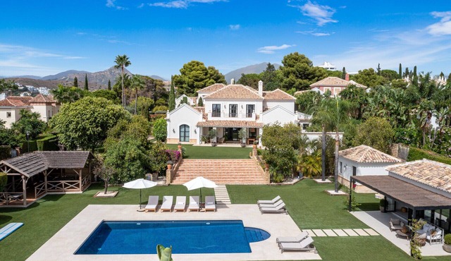 Villa Paraiso - Gym | Putting Green | Heated Pool