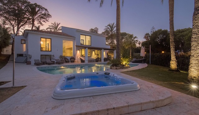 Villa Pena Blanca - 5 bed Villa near Puerto Banus!