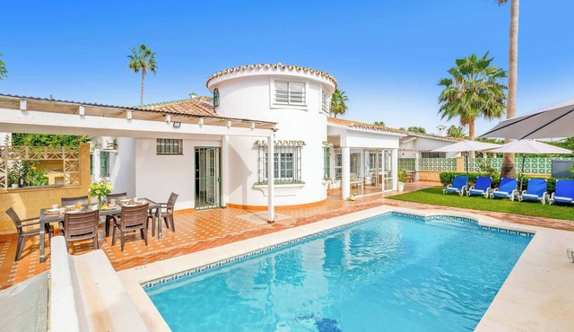 Villa Ruby Sol - Five Bedroom Villa, Sleeps 10