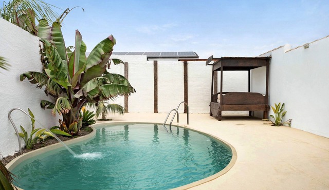 'Villa Tokio' with Pool & Wi-Fi