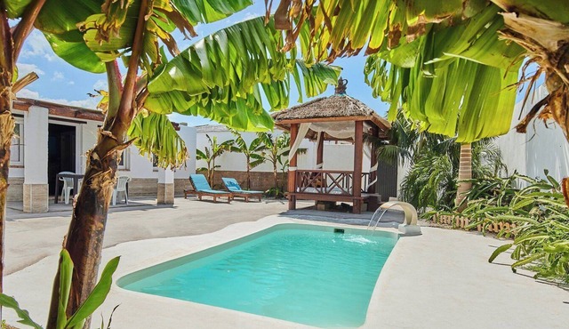 Villa Tailandia Chiclana de la Frontera by Ruralidays