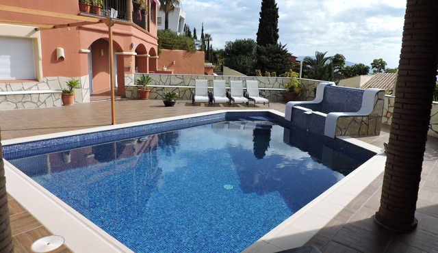 VILLA WITH POOL ON THE TROPICAL COAST