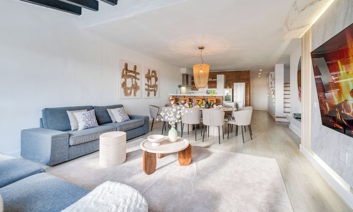 Puerto Banus Apartment | STYLISH5-BEDROOM DUPLEX/PENTHOUSE IN THE HEART OF PUERTO BANUS