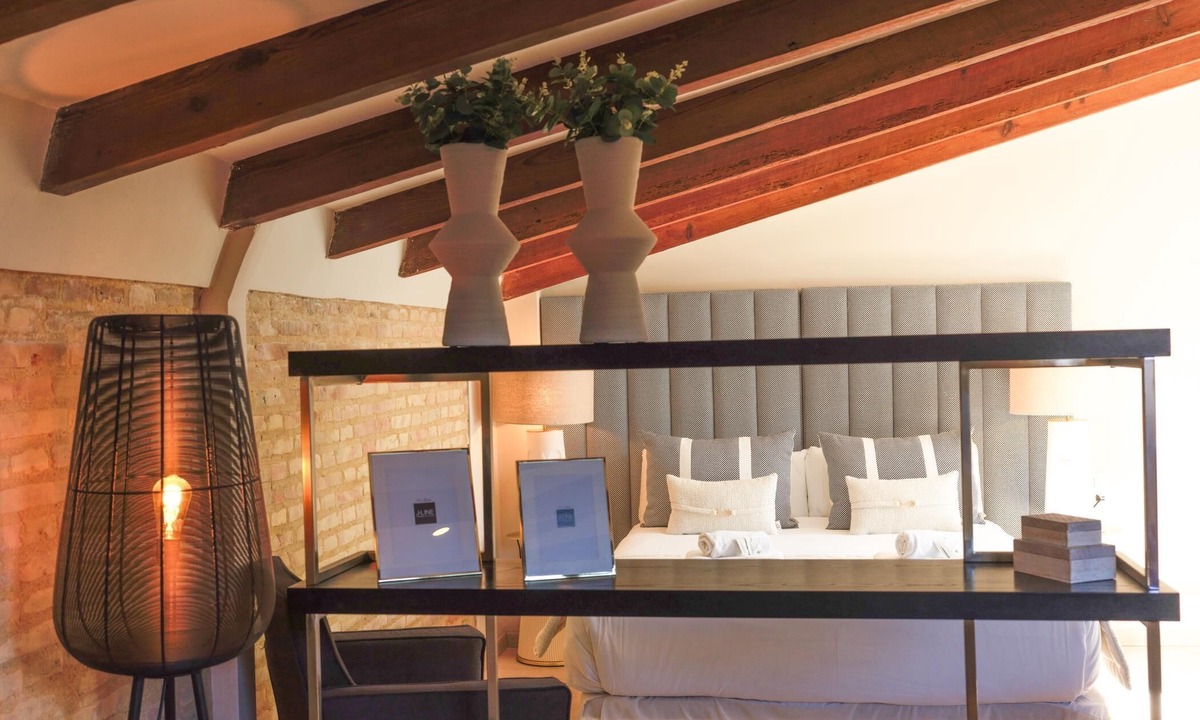 La Seu Apartment | Sunny studio Loft, 2 to 4 pax Terrace Old City