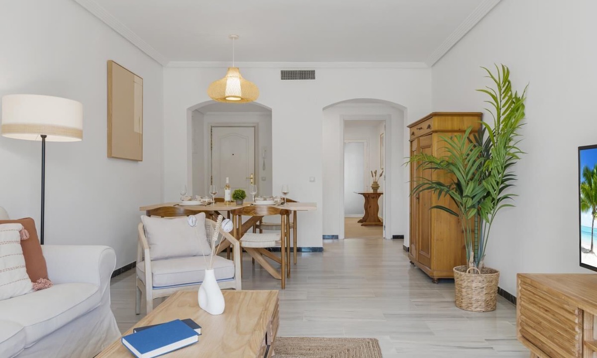 Puerto Banus Apartment | Apartment in Medina Garden for 4 people | 211