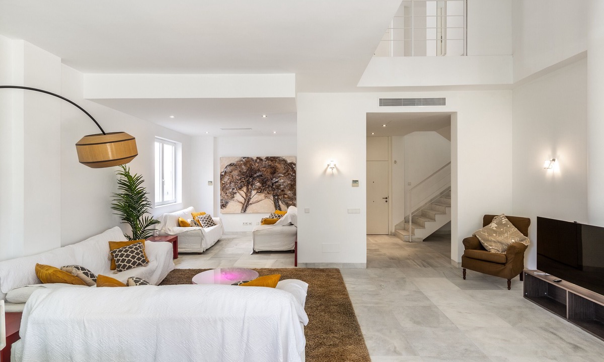 Colonia Sant Jordi Villa | Villa Colonia Sea Holiday with Garden & Wi-Fi