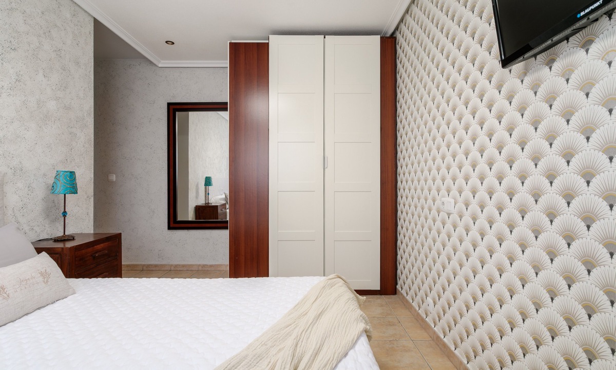 Santa Pola Apartment | Legado Marino: Boutique Apartment with Air Conditioning, 200m from the Sea