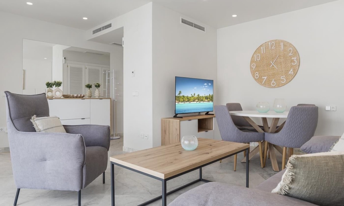 Puerto Banus Apartment | Apartment in Playas del Duque for 2 people| Casa Sevilla 604