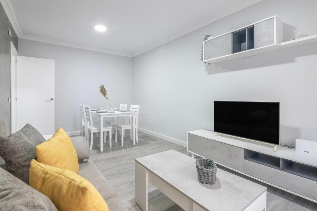 Huelva Apartment | Grey House