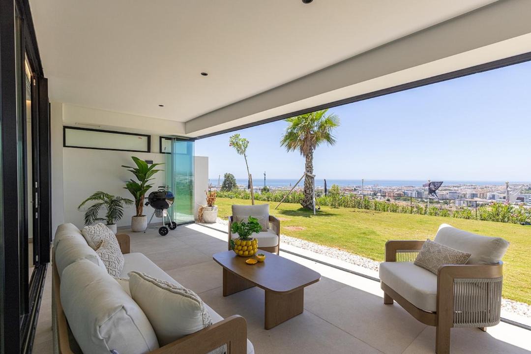 Estepona Apartment | 4 Bedroom Sea View Apartment at Estepona Hills