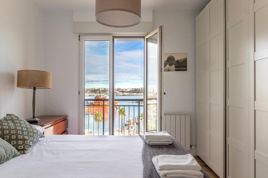 Santurtzi Apartment | Bilbao Port by Aston Rentals