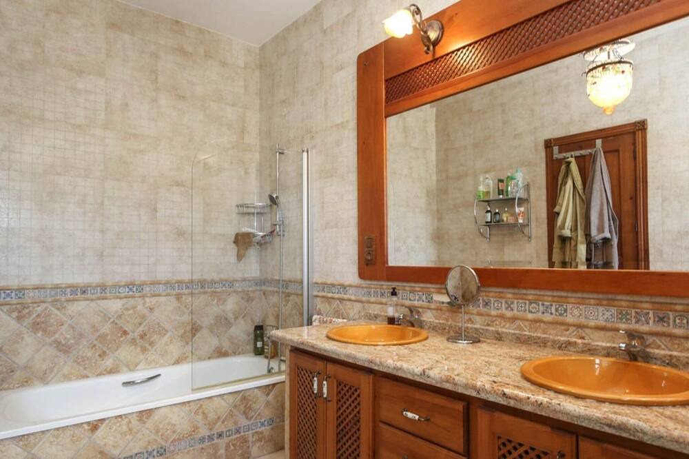Photo of Bathroom in Casarabonela